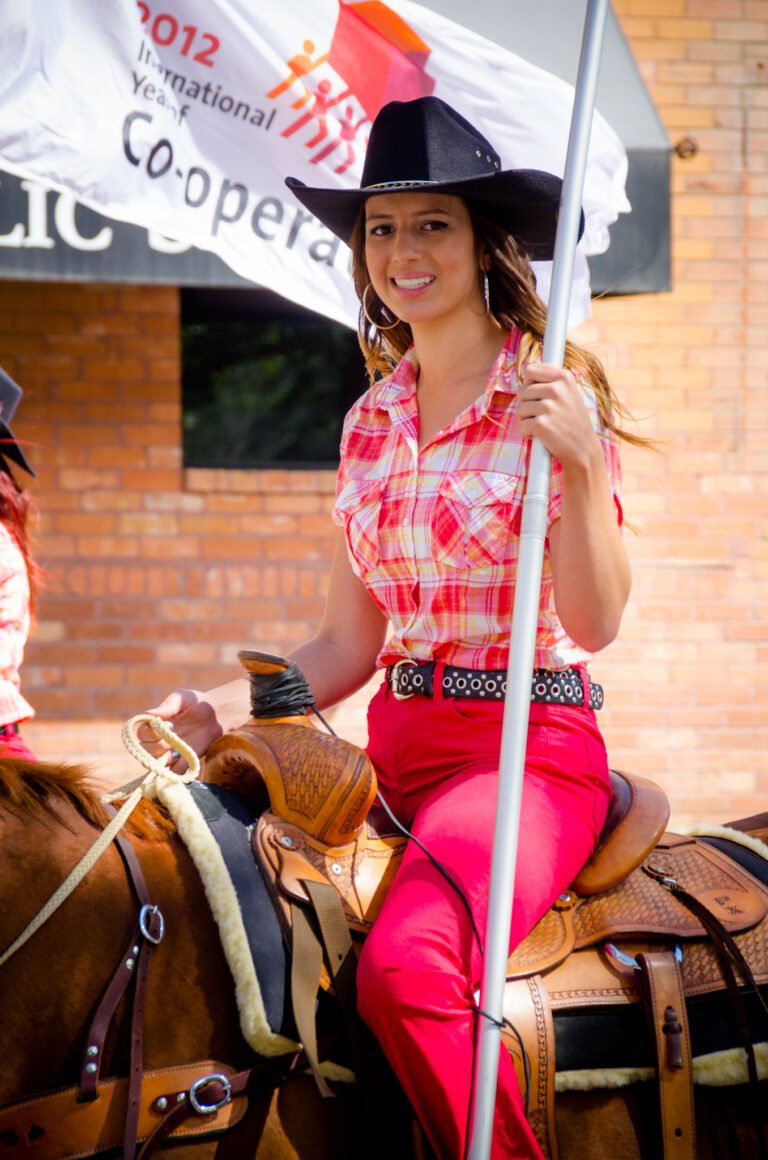 The Ultimate Guide to Cowgirl Costumes: Celebrating Western Style with a Modern Twist
