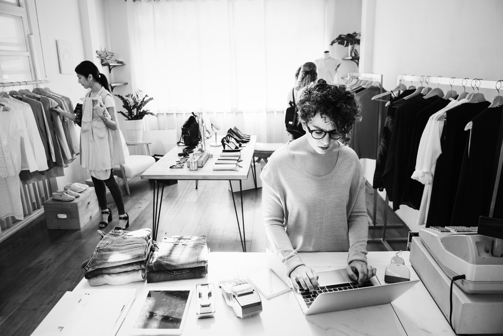 Read more about the article The Business of Fashion: Industry, Trends, and Market Influence